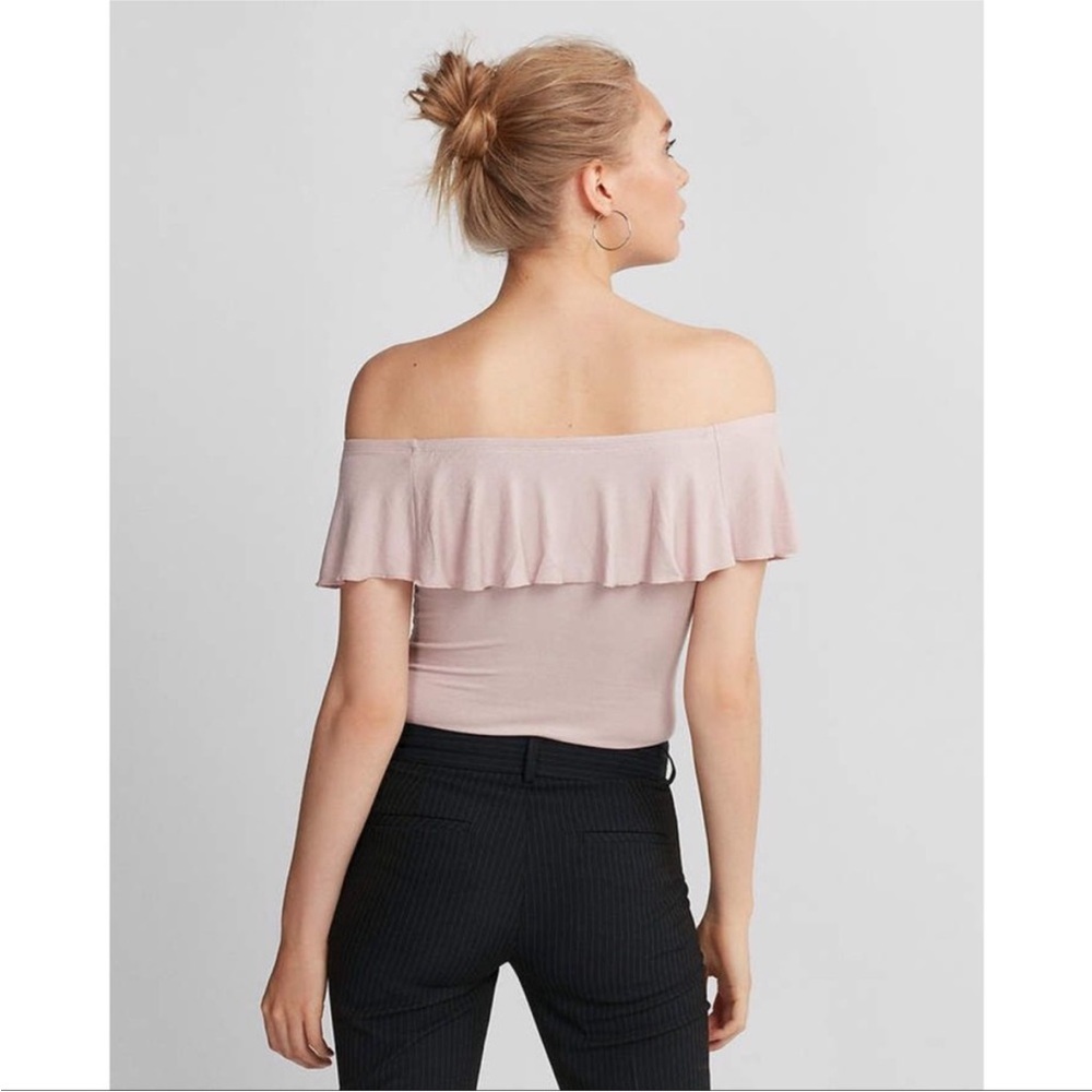 Express Bodysuit XS Ruffled Off-Shoulder Top Light Pink Ribbed Rayon Spandex - Picture 2 of 14
